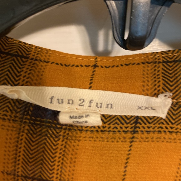 Fun2fun Mackenzie Henley Blouse - Picture 2 of 5